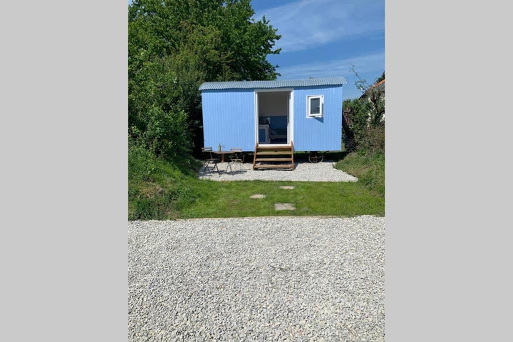 Apple Tree Hut Apartment Tenby Exterior photo